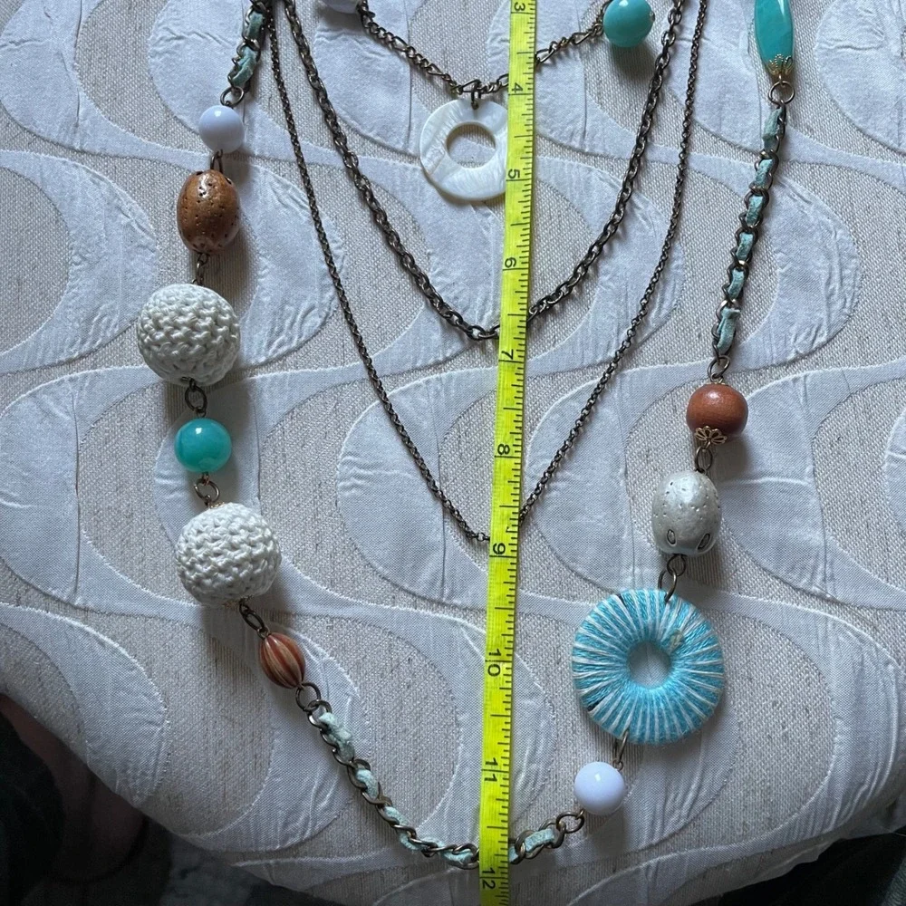 N/A captivating layered